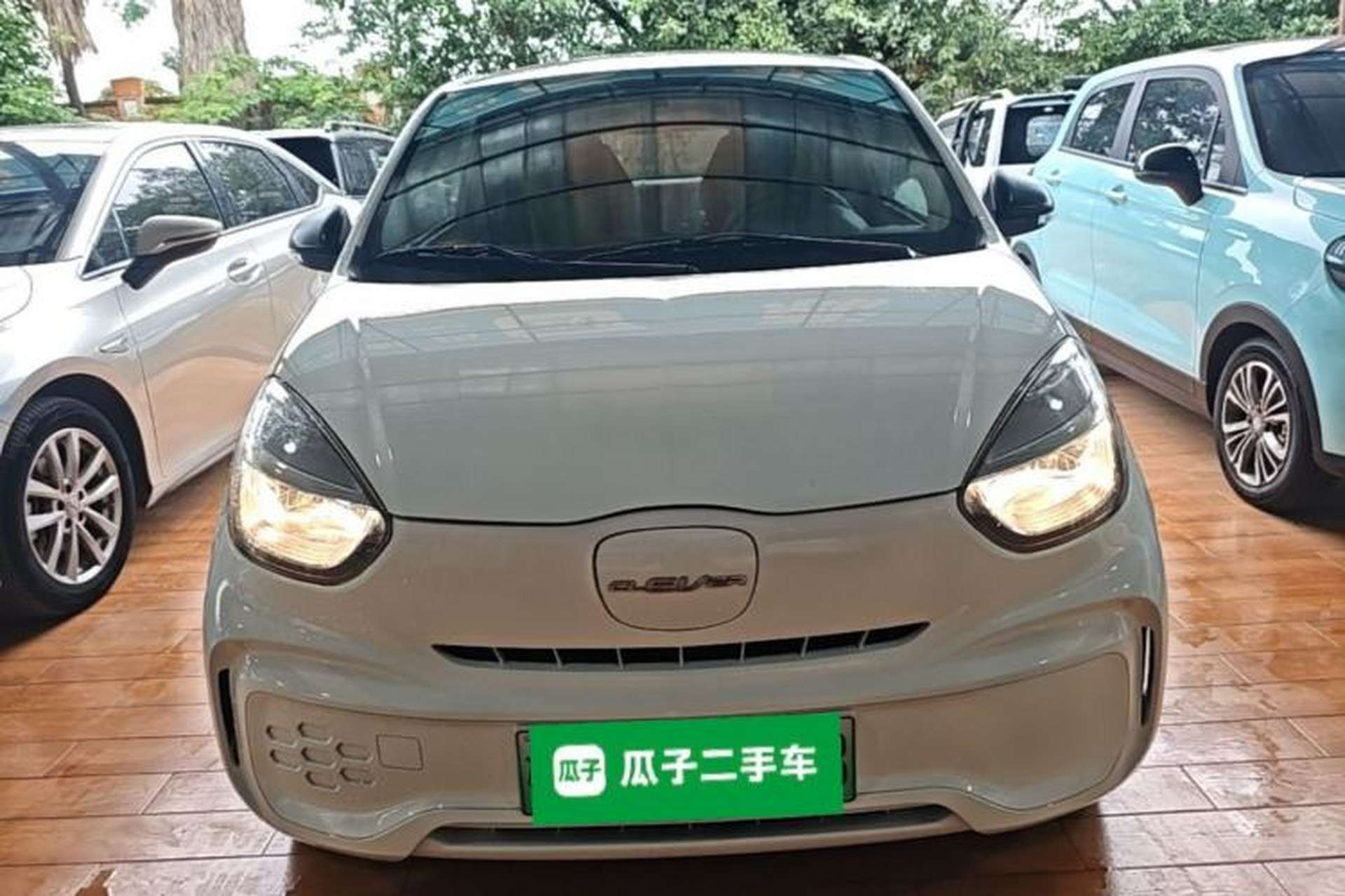 Used Roewe Clever 2021 302 km New Four-Seater Super-Efficient Version Front