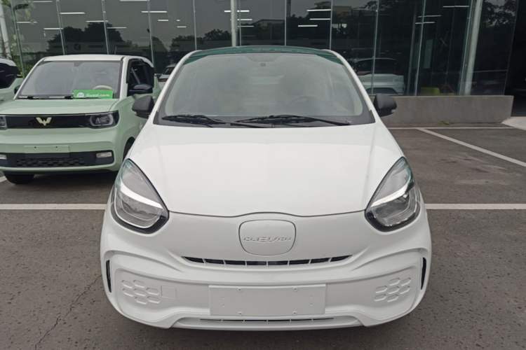 Used Roewe Clever 2021 302 km New Four-Seater Super-Efficient Version Front