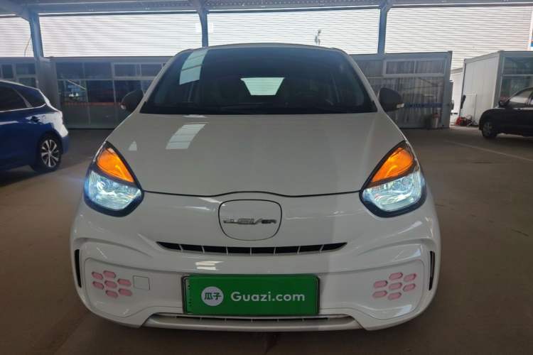 Used Roewe Clever 2021 302 km New Four-Seater Super-Efficient Version Front