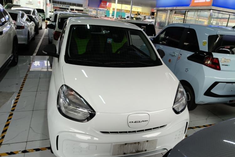 Used Roewe Clever 2021 302 km New Four-Seater Super-Efficient Version Front