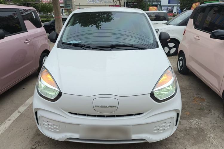 Used Roewe Clever 2021 302 km New Four-Seater Super-Efficient Version Front