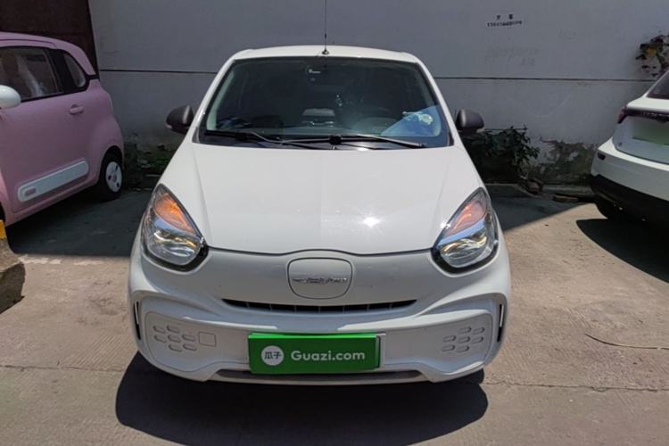 Used Roewe Clever 2021 302 km New Four-Seater Super-Efficient Version Front