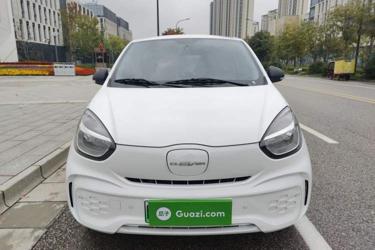 Used Roewe Clever 2021 302 km New Four-Seater Super-Efficient Version Front