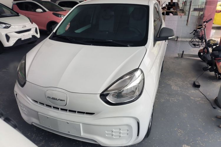Used Roewe Clever 2021 302 km New Four-Seater Super-Efficient Version Front