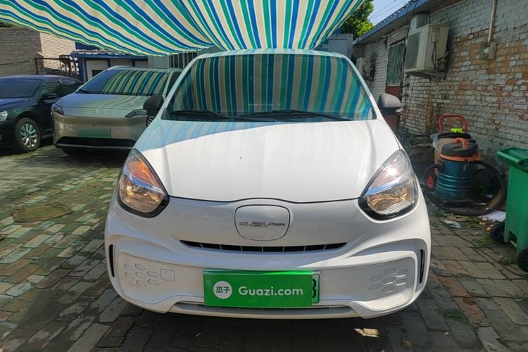 Used Roewe Clever 2021 302 km New Four-Seater Super-Efficient Version Front