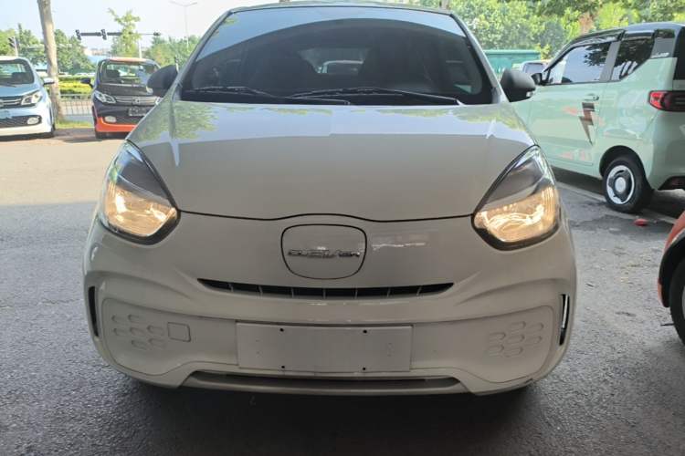 Used Roewe Clever 2021 302 km New Four-Seater Super-Efficient Version Front