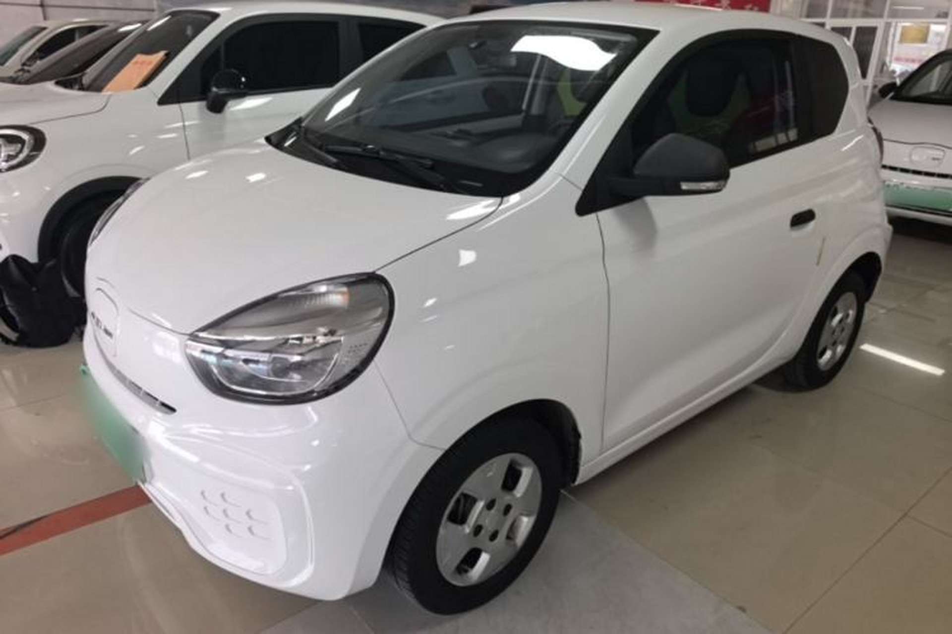 Used Roewe Clever 2021 302 km New Four-Seater Super-Efficient Version Front Left 45 Deg
