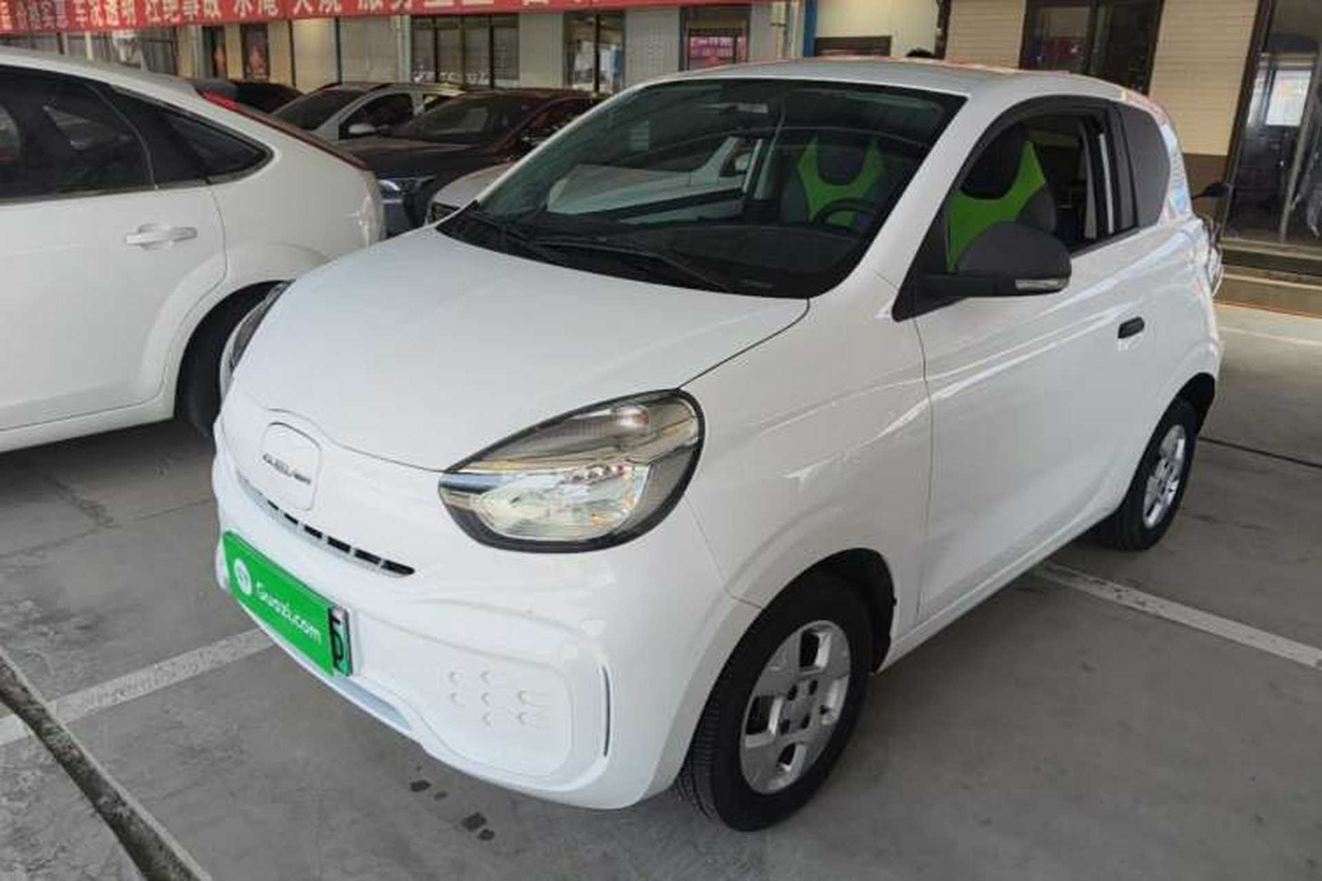 Used Roewe Clever 2021 302 km New Four-Seater Super-Efficient Version Front Left 45 Deg