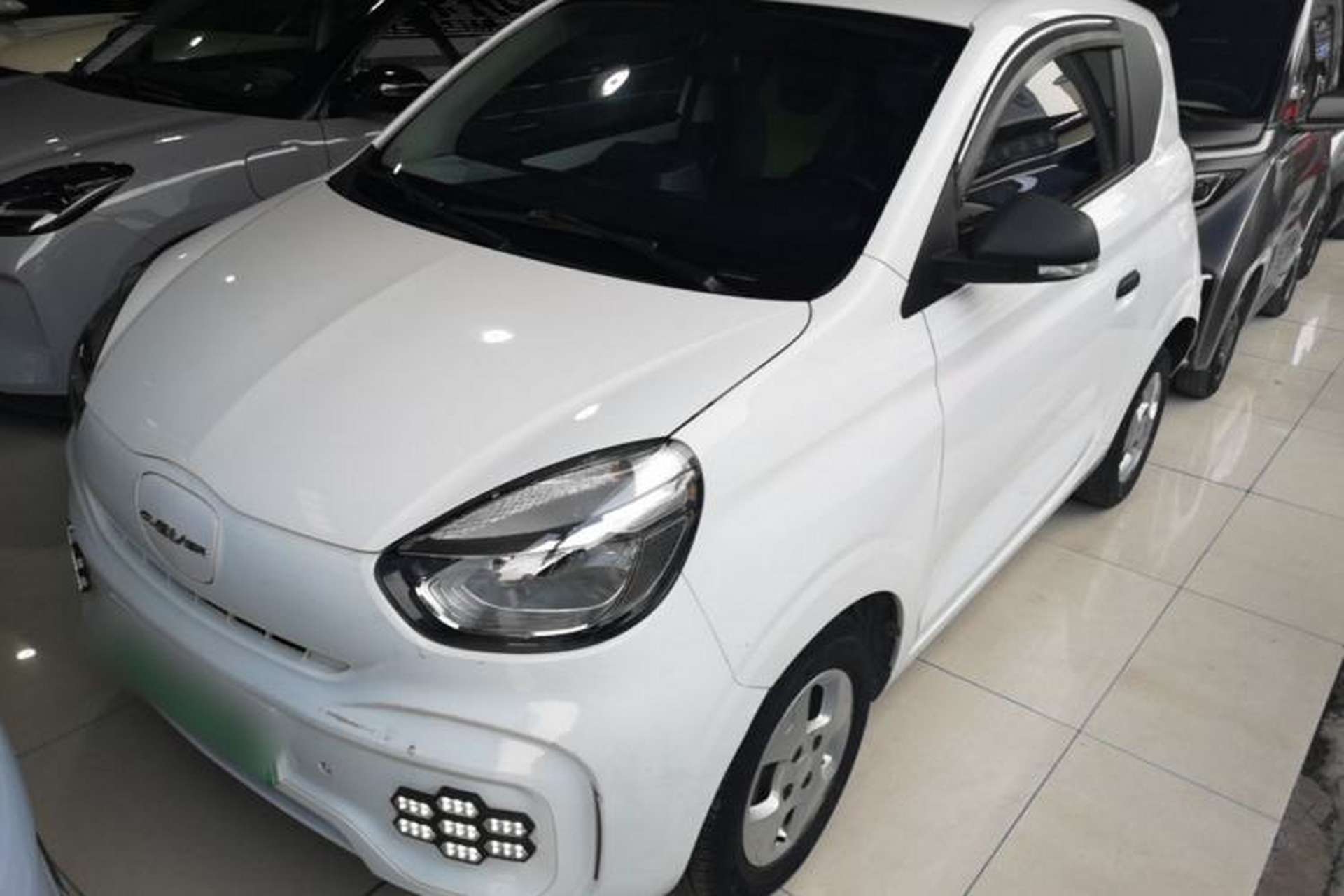 Used Roewe Clever 2021 302km All-Round Version Front Left 45 Deg