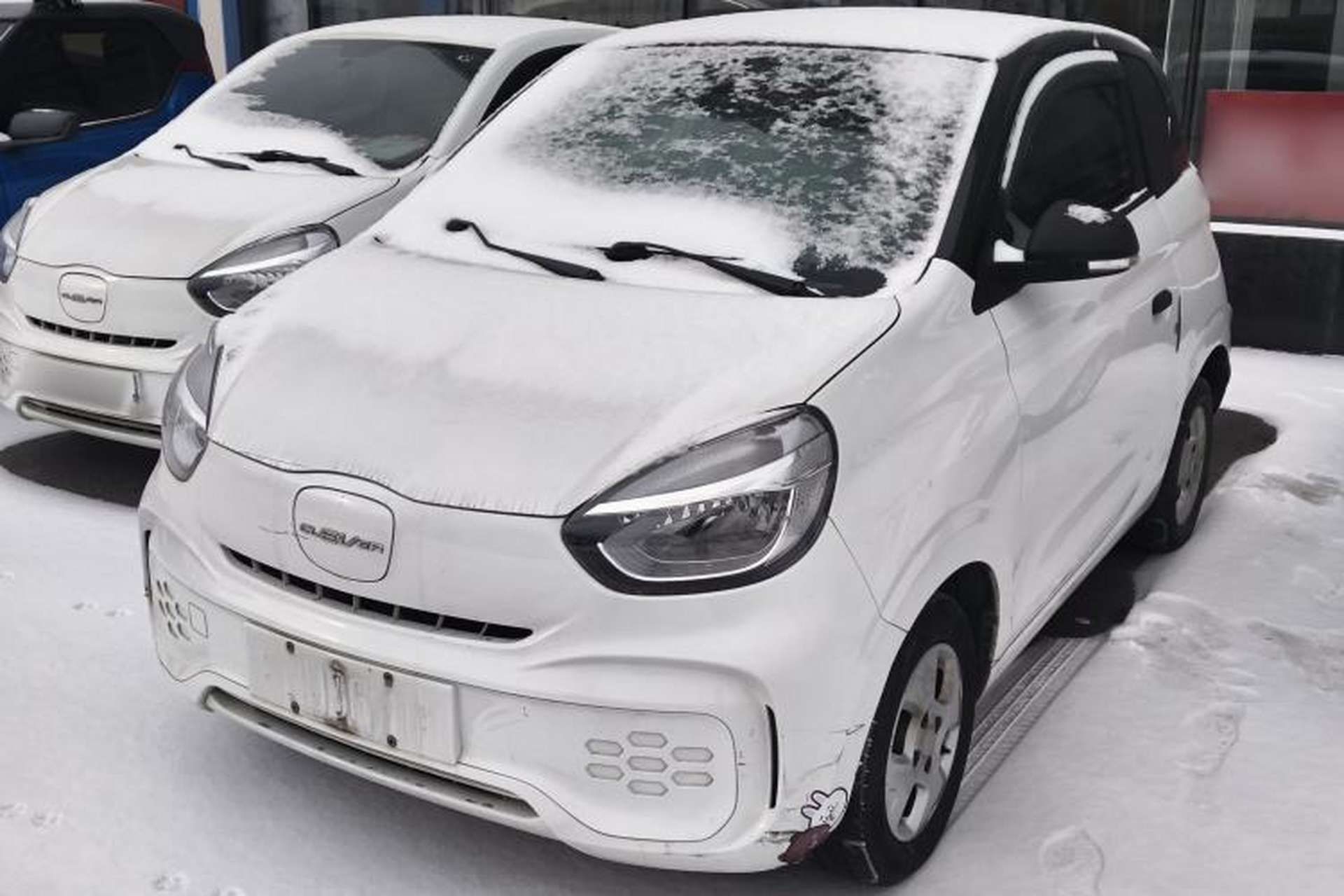 Used Roewe Clever 2021 302 km New Four-Seater Super-Efficient Version Front Left 45 Deg