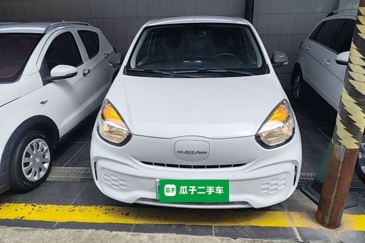 Used Roewe Clever 2021 302 km New Four-Seater Super-Efficient Version Front