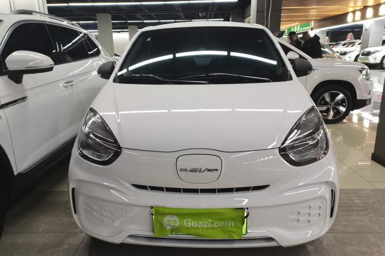 Used Roewe Clever 2021 302 km New Four-Seater Super-Efficient Version Front