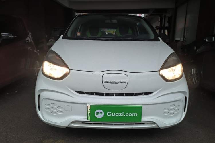 Used Roewe Clever 2021 302 km New Four-Seater Super-Efficient Version Front