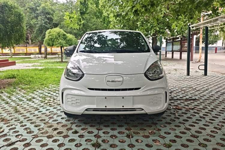 Used Roewe Clever 2021 302 km New Four-Seater Super-Efficient Version Front