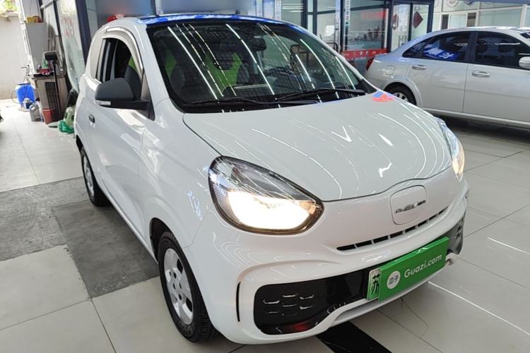 Used Roewe Clever 2021 302 km New Four-Seater Super-Efficient Version Front Right 45 Deg