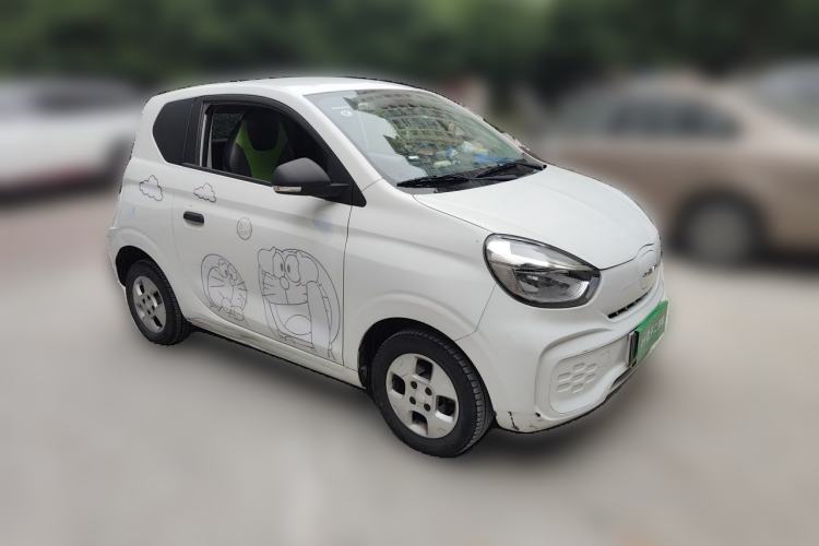 Used Roewe Clever 2021 302 km New Four-Seater Super-Efficient Version Front Right 45 Deg