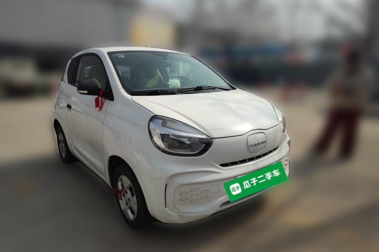 Used Roewe Clever 2021 302 km New Four-Seater Super-Efficient Version Front Right 45 Deg