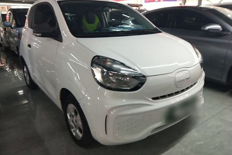 Used Roewe Clever 2021 302 km New Four-Seater Super-Efficient Version Front Right 45 Deg
