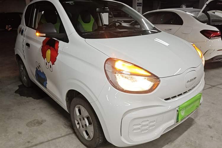 Used Roewe Clever 2021 302km Excellence Edition Front Right 45 Deg