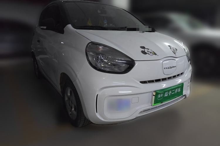 Used Roewe Clever 2021 302 km New Four-Seater Super-Efficient Version Front Right 45 Deg