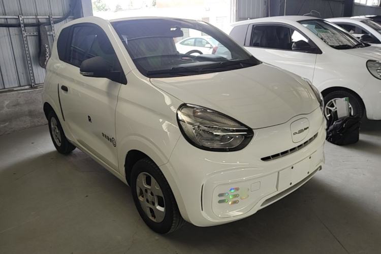 Used Roewe Clever 2021 302 km New Four-Seater Super-Efficient Version Front Right 45 Deg