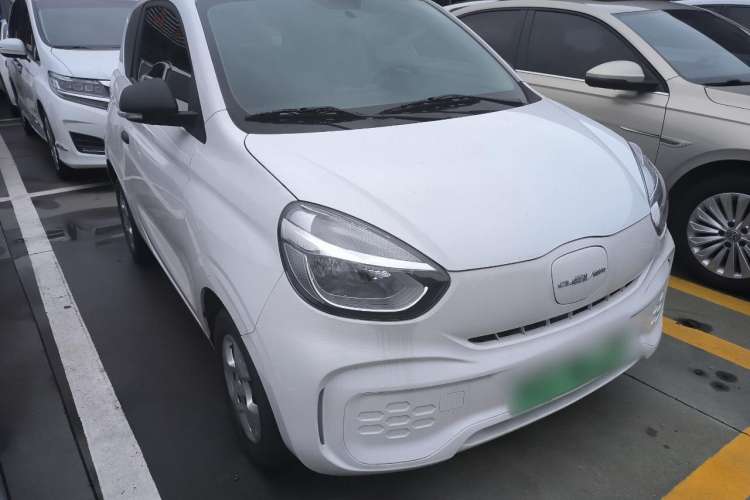 Used Roewe Clever 2021 302 km New Four-Seater Super-Efficient Version Front Right 45 Deg