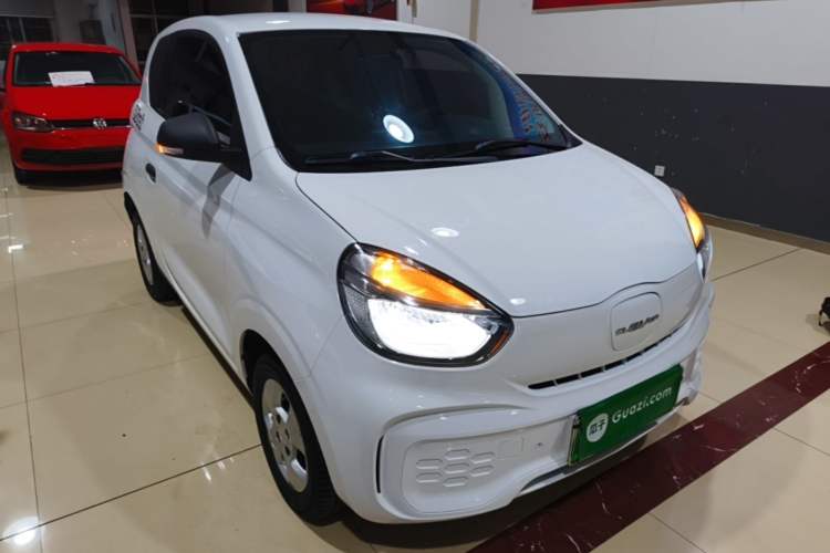 Used Roewe Clever 2021 302km All-Round Version Front Right 45 Deg