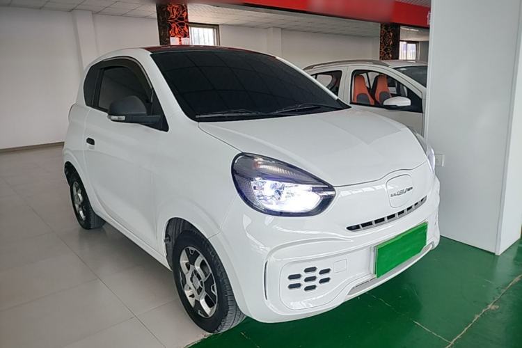 Used Roewe Clever 2021 302 km New Four-Seater Super-Efficient Version Front Right 45 Deg