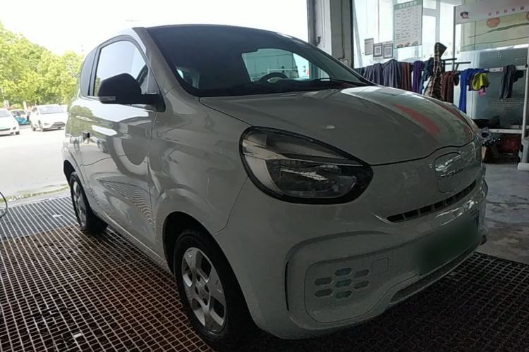 Used Roewe Clever 2021 302 km New Four-Seater Super-Efficient Version Front Right 45 Deg
