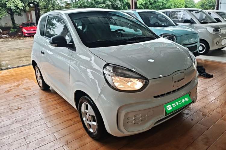 Used Roewe Clever 2021 302 km New Four-Seater Super-Efficient Version Front Right 45 Deg