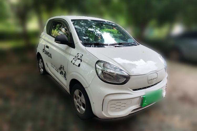 Used Roewe Clever 2021 302km Excellence Edition Front Right 45 Deg