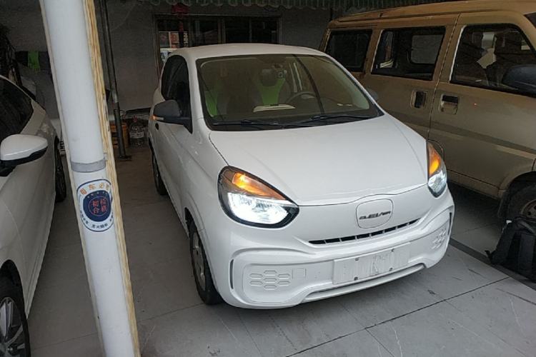 Used Roewe Clever 2021 302 km New Four-Seater Super-Efficient Version Front Right 45 Deg