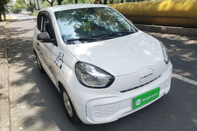Used Roewe Clever 2021 302km Excellence Edition Front Right 45 Deg