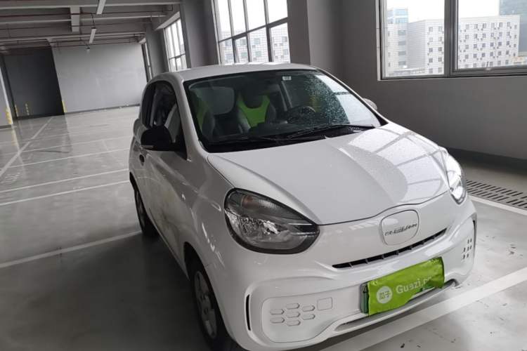 Used Roewe Clever 2021 302 km New Four-Seater Super-Efficient Version Front Right 45 Deg