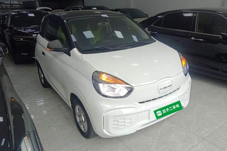 Used Roewe Clever 2021 302 km New Four-Seater Super-Efficient Version Front Right 45 Deg