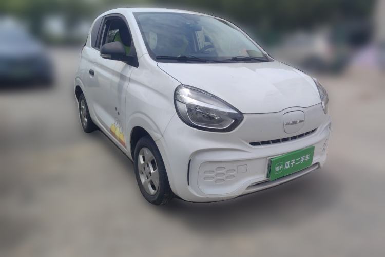 Used Roewe Clever 2021 302 km New Four-Seater Super-Efficient Version Front Right 45 Deg