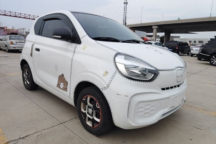 Used Roewe Clever 2021 302 km New Four-Seater Super-Efficient Version Front Right 45 Deg