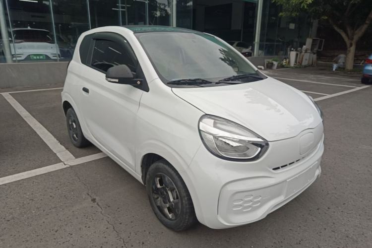 Used Roewe Clever 2021 302 km New Four-Seater Super-Efficient Version Front Right 45 Deg