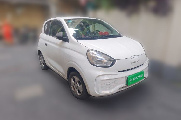 Used Roewe Clever 2021 302 km New Four-Seater Super-Efficient Version Front Right 45 Deg