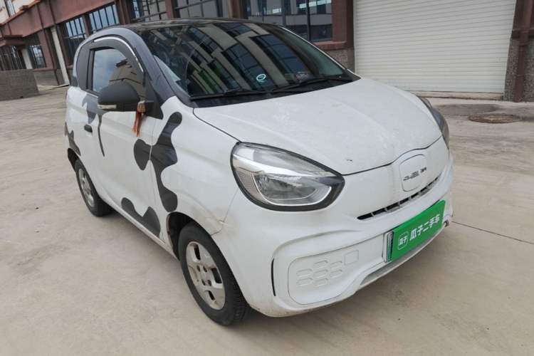 Used Roewe Clever 2021 302 km New Four-Seater Super-Efficient Version Front Right 45 Deg