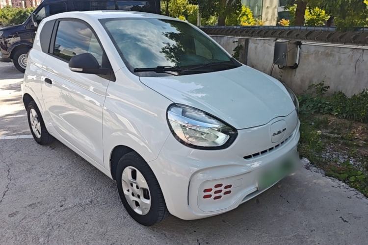 Used Roewe Clever 2021 302km Excellence Edition Front Right 45 Deg