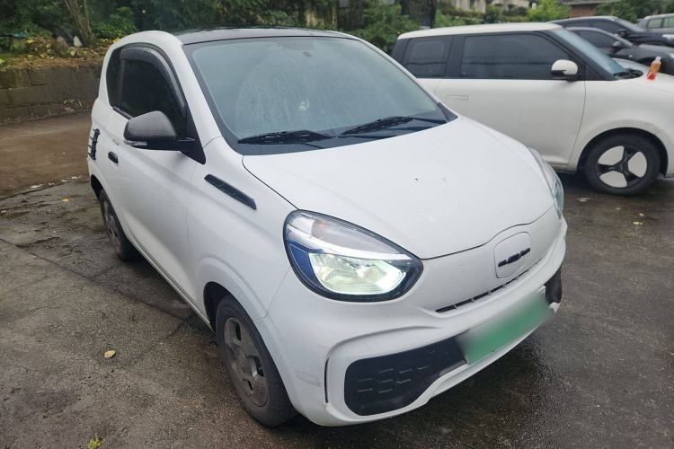Used Roewe Clever 2021 302km All-Round Version Front Right 45 Deg