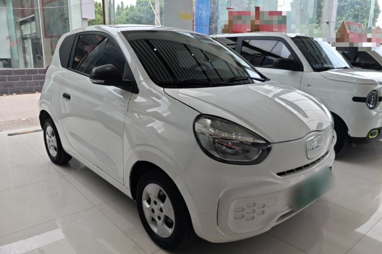 Used Roewe Clever 2021 302 km New Four-Seater Super-Efficient Version Front Right 45 Deg