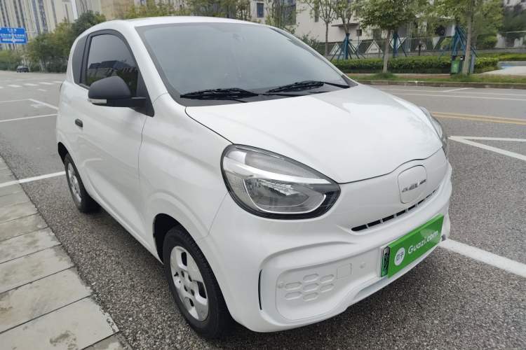 Used Roewe Clever 2021 302 km New Four-Seater Super-Efficient Version Front Right 45 Deg