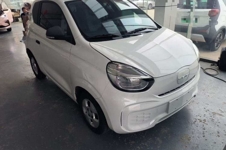 Used Roewe Clever 2021 302 km New Four-Seater Super-Efficient Version Front Right 45 Deg