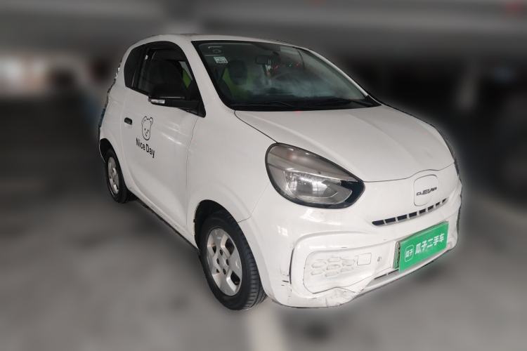 Used Roewe Clever 2021 302km All-Round Version Front Right 45 Deg