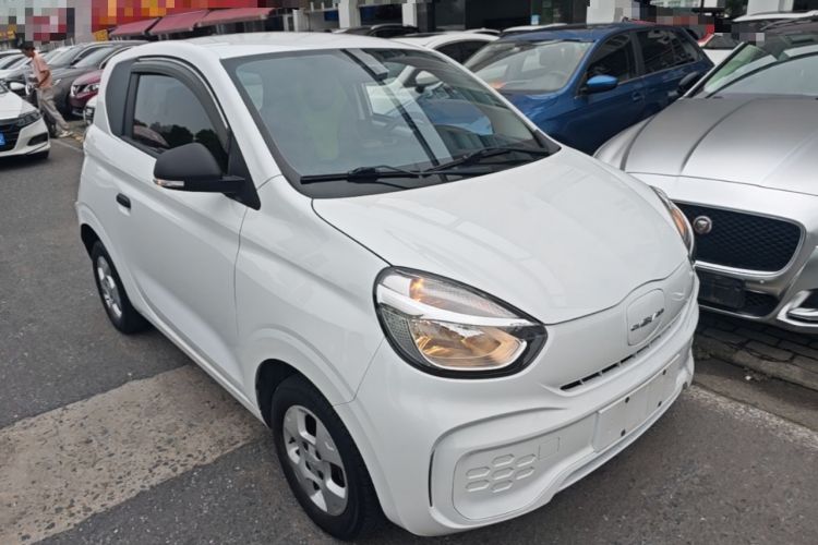 Used Roewe Clever 2021 302km All-Round Version Front Right 45 Deg