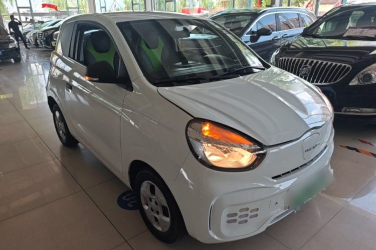 Used Roewe Clever 2021 302km All-Round Version Front Right 45 Deg