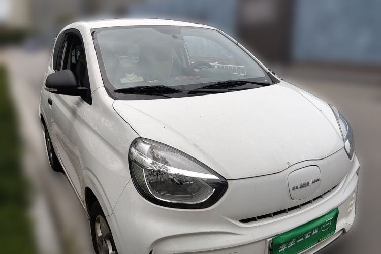 Used Roewe Clever 2021 302 km New Four-Seater Super-Efficient Version Front Right 45 Deg