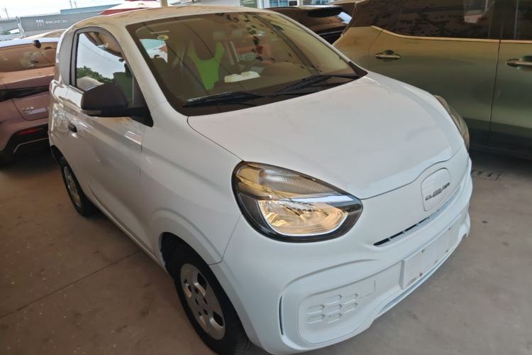 Used Roewe Clever 2021 302 km New Four-Seater Super-Efficient Version Front Right 45 Deg
